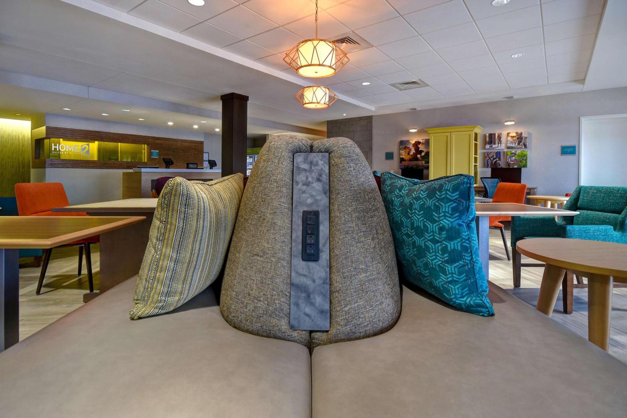 Home2 Suites Wichita Downtown Delano, Ks ภายนอก รูปภาพ