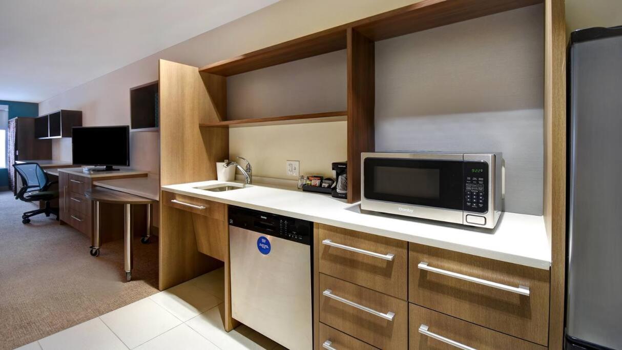 Home2 Suites Wichita Downtown Delano, Ks ภายนอก รูปภาพ